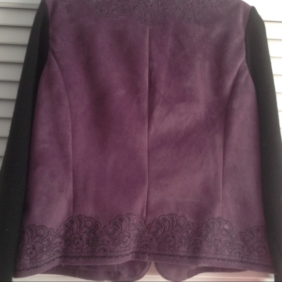 Sweater - Picture 6 of 8